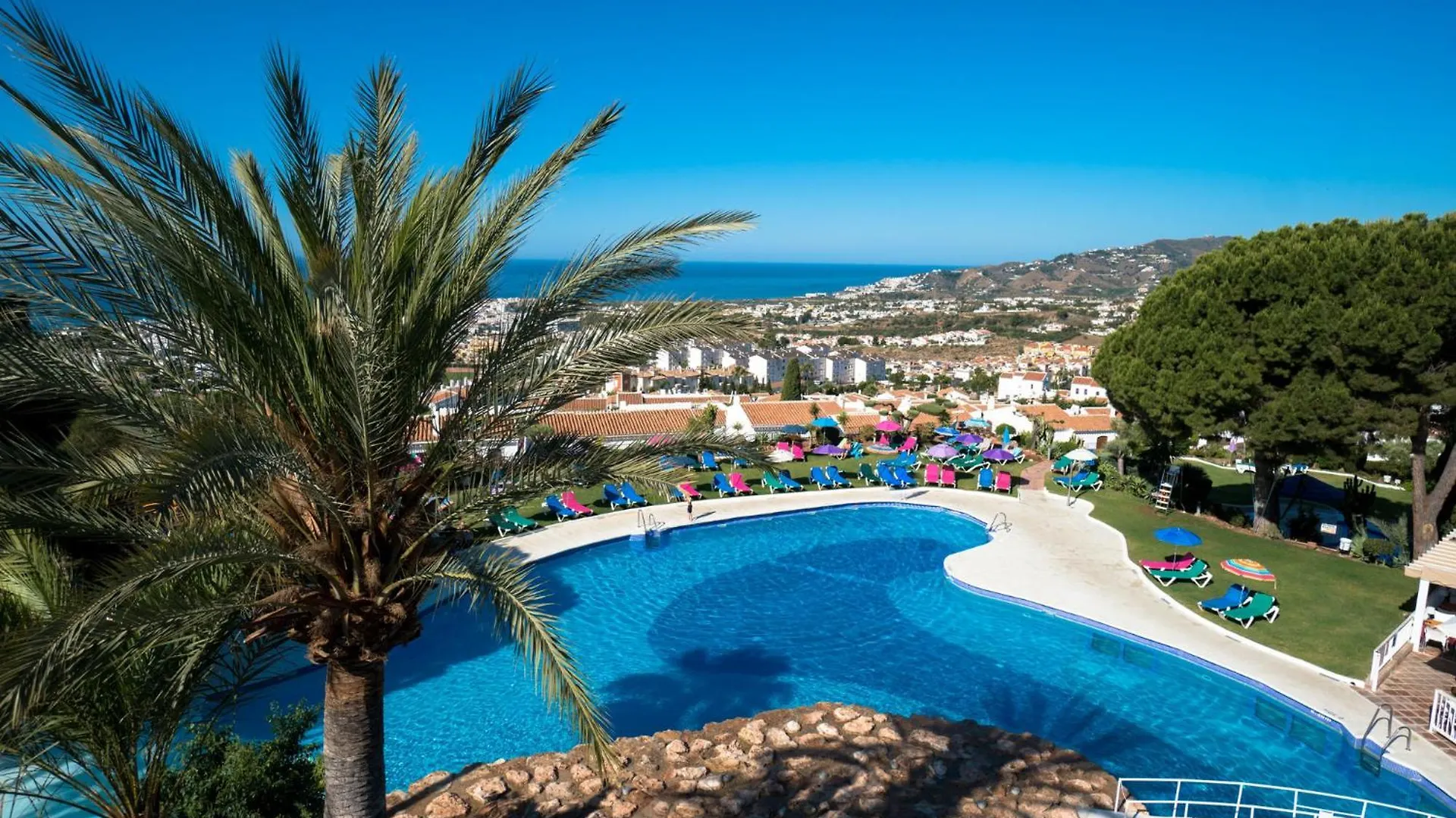 アパート Apartamentos & Spa Torres De San Juan ネルハ