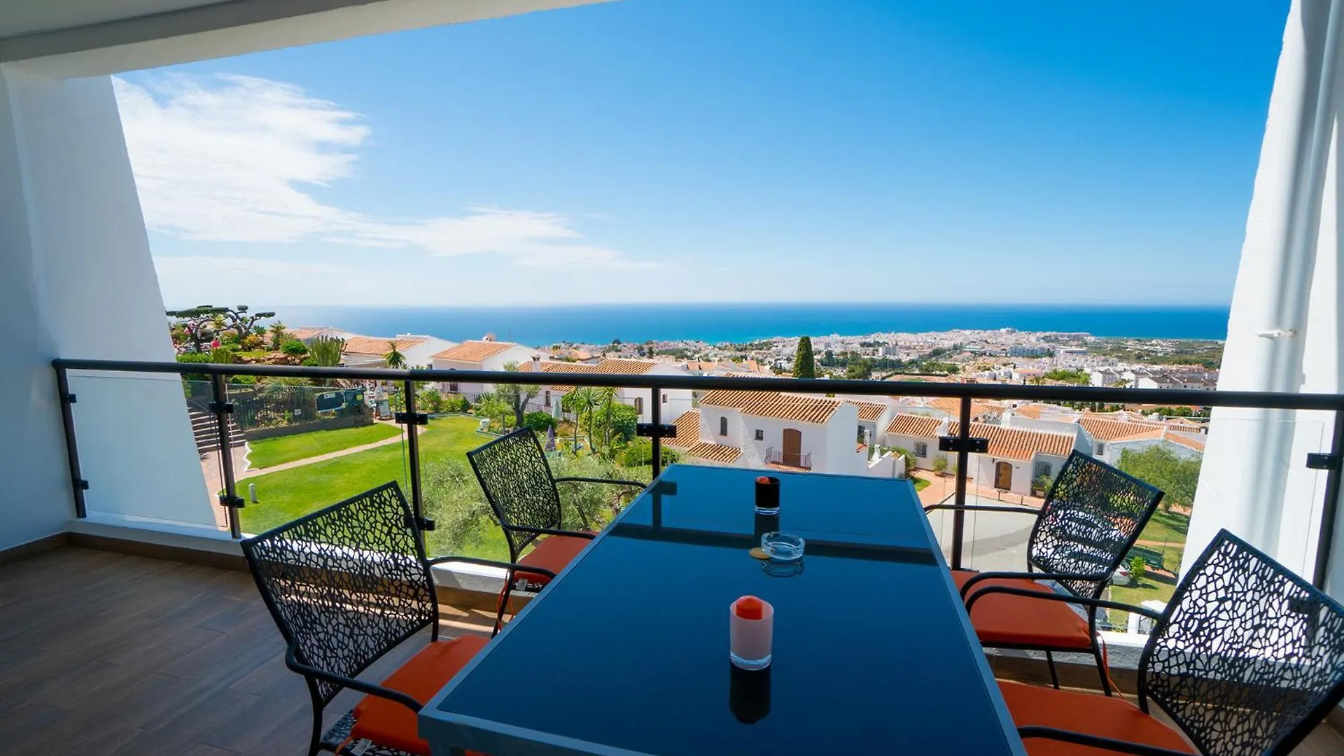 Apartamentos & Spa Torres De San Juan Nerja 0*,  Spain
