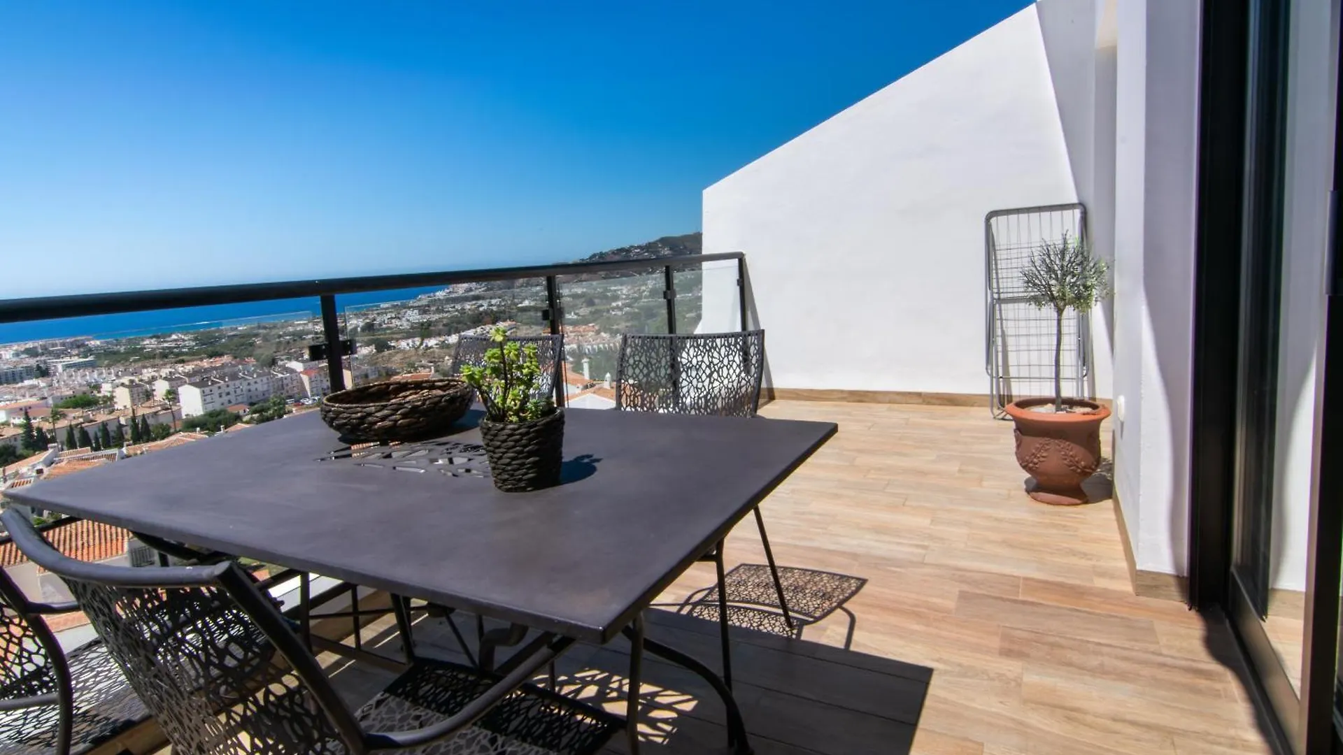 Apartamentos & Spa Torres De San Juan Nerja