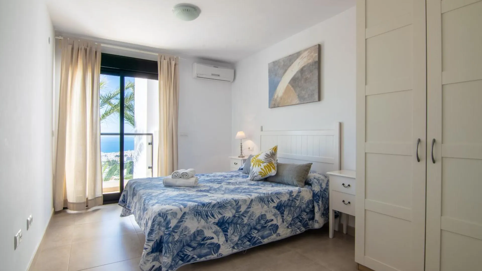 アパート Apartamentos & Spa Torres De San Juan ネルハ