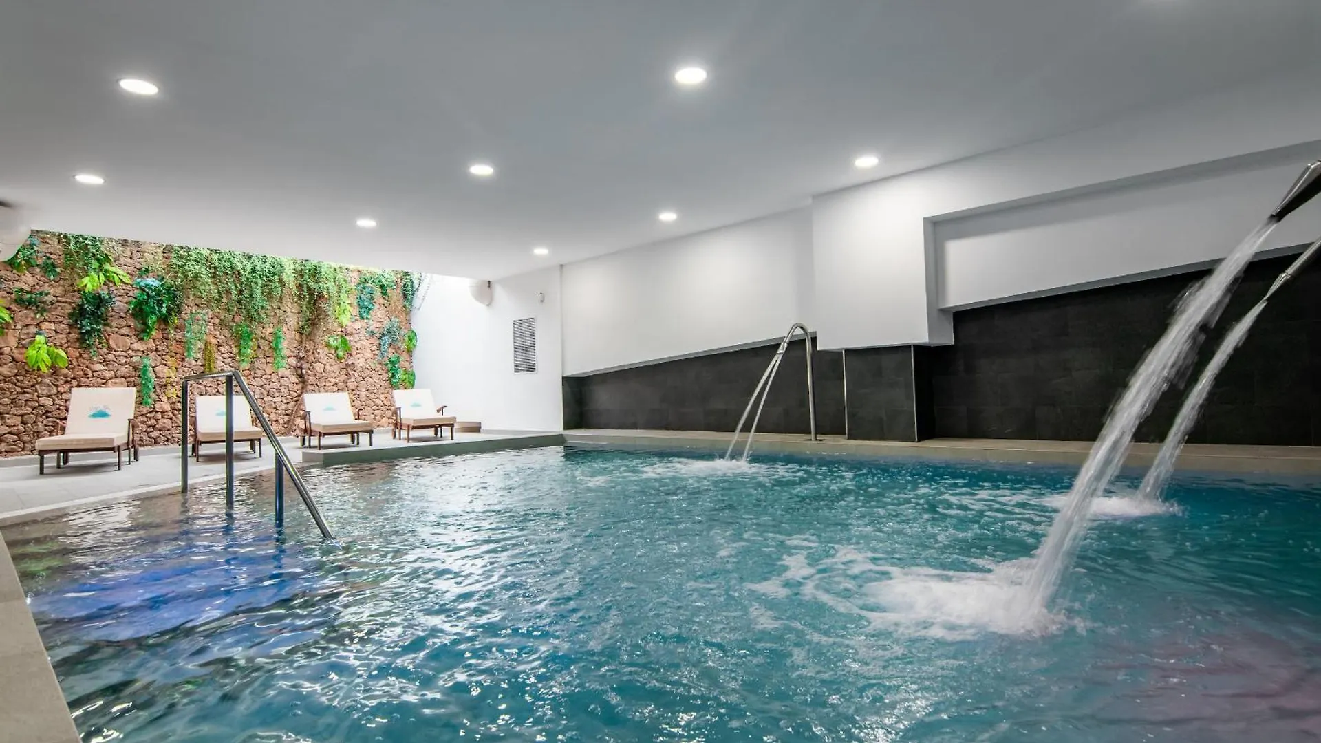 Apartamentos & Spa Torres De San Juan Nerja